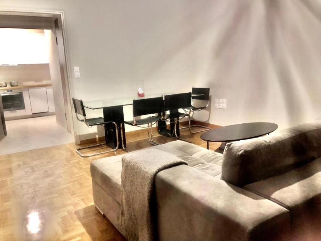 Economy Shared Apartment D In Central Aten Exteriör bild